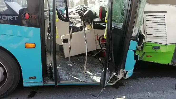 Otobüse arkadan çarptı