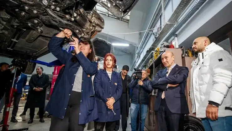Otomotive kadın eli değiyor
