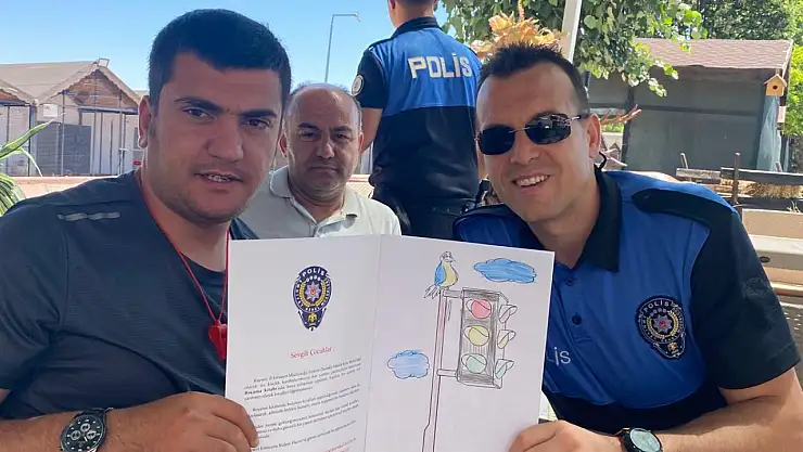 Özel çocuklara atlı polis sürprizi