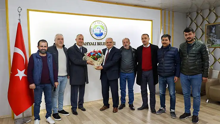 ÖZTÜRK'E CAMİKEBİR MAHALLESİ'NDEN TEŞEKKÜR