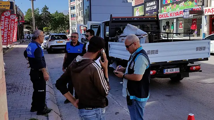 Polis ve zabıta ekipleri hurdacı denetimi yaptı