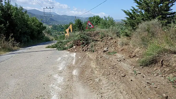 Samandağ da dere temizliği yapılıyor