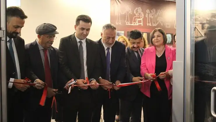 Sandıkta Açan Sümbüller Sergisi sanatseverler için açıldı