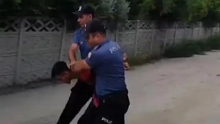 Saygısızlığa gözaltı!