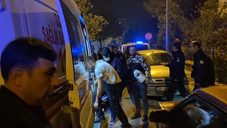 Sokakta yürürken kolundan vuruldu