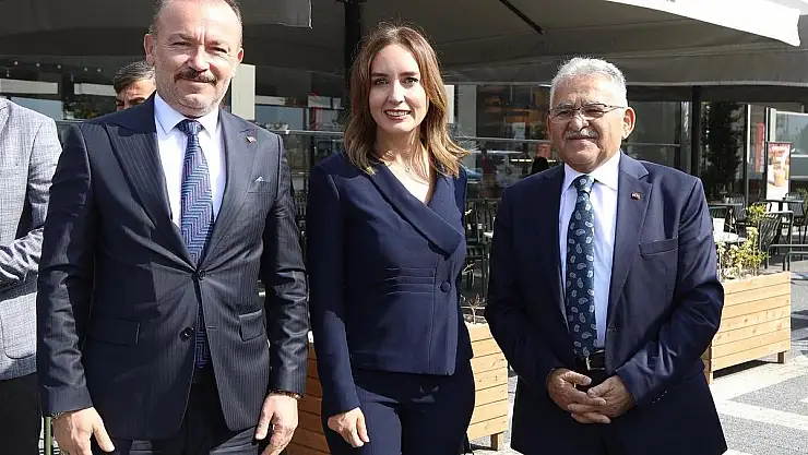 Süleyman Çetinsaya İletişim ve Medya Teşvik Ödülleri sahiplerini buldu