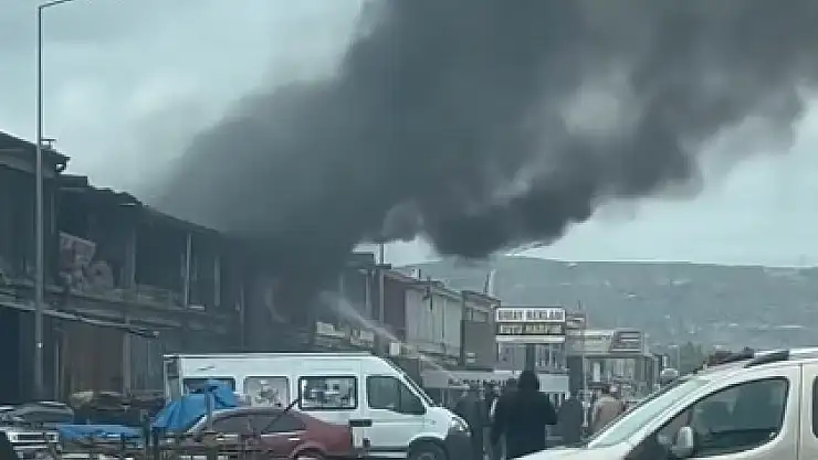 Sünger üreten işletmede çıkan yangın söndürüldü