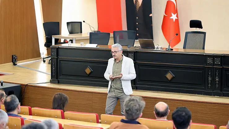 Talas Belediyesi'nde etik ve şeffaflık eğitimi düzenlendi
