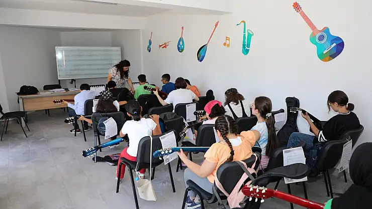 TALAS'IN MÜZİK KURSLARINA İLGİ BÜYÜK