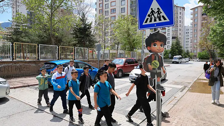 Talas'ta sevimli ve güvenli Okul geçitleri