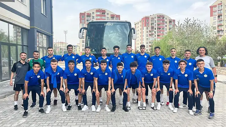 Talasgücü Belediyespor U18 takımı Sivas'ta
