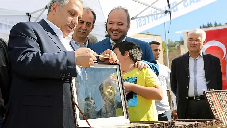 TALAS'TA BU PAZAR 'ANTİKA PAZARI' VAR