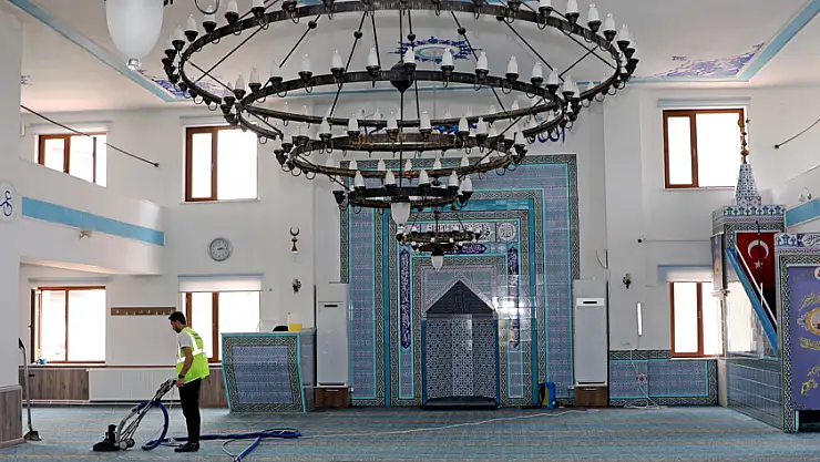 TALAS'TA CAMİ TEMİZLİĞİ