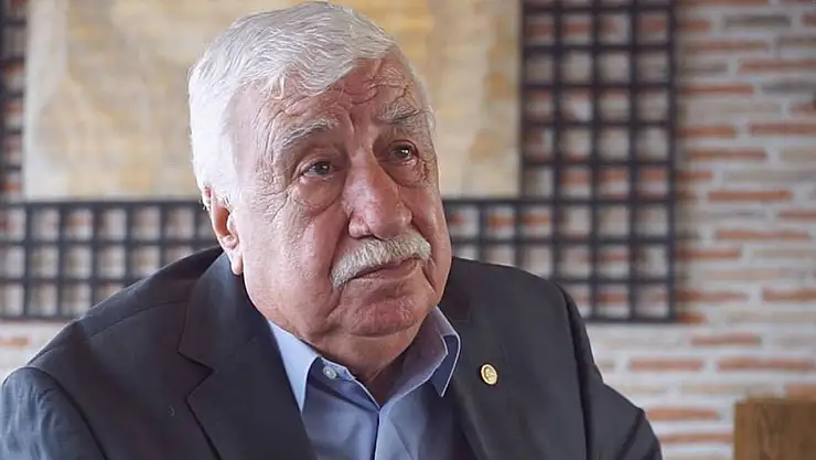 Tiyatrocu Ahmet Gülhan hayatını kaybetti