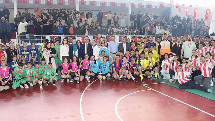 Tomarza'da 23 Nisan turnuvası sonuçlandı