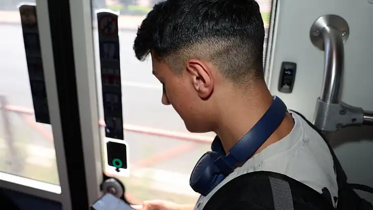Tramvaydaki İnternet Hizmetinden Vatandaşlar Memnun