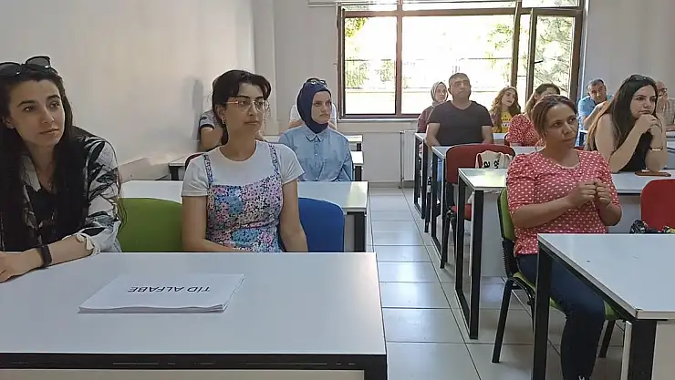 TÜRK İŞARET DİLİ KURSU