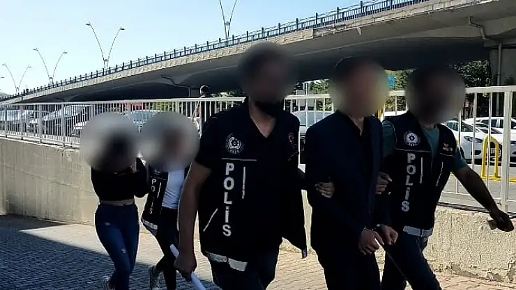 Uyuşturucu operasyonunda şüpheliler adliyeye sevk edildi
