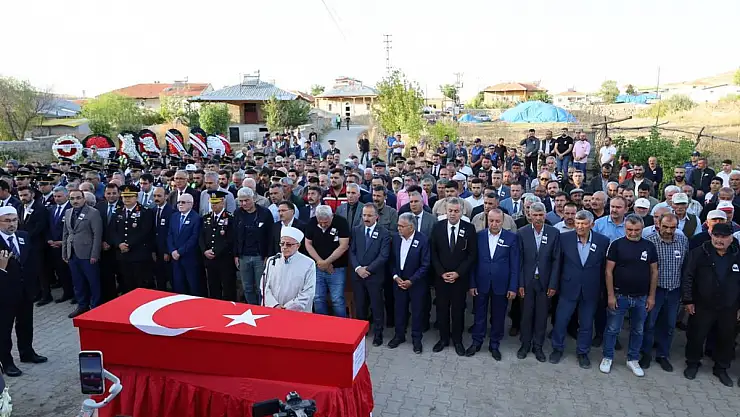 Uzman çavuş defnedildi