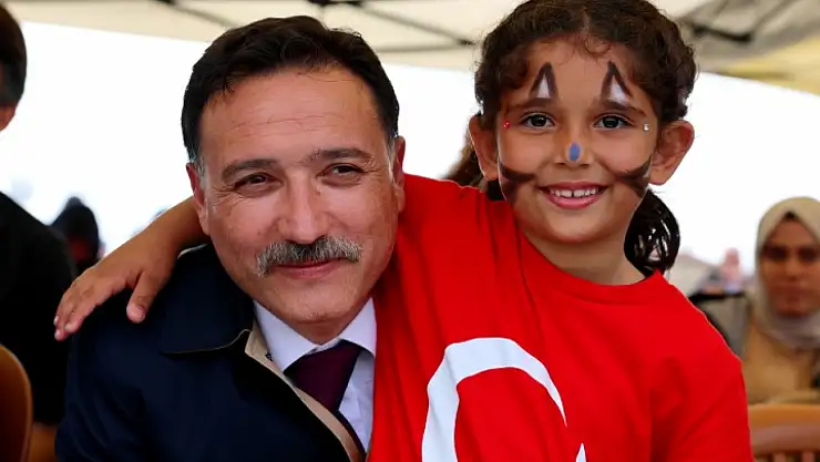 Vali Çiçek, Bünyan'da ERVA Spor Kulübü etkinliğine katıldı