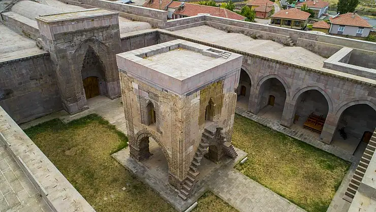 Vali Çiçek ile yapılacak çalışmaları değerlendirdiler