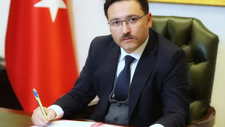 VALİ ÇİÇEK KAYSERİ DE KALDI