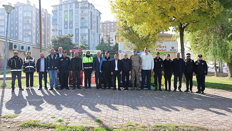 Vali Çiçek'ten Erciyes Feneri derneği'ne ziyaret