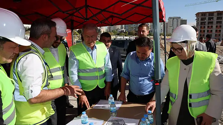 Vali Çiçek ve Akar'dan KYK yurdu incelemesi
