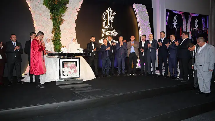 Vali Gökmen Çiçek, Nikâh şahitliği yaptı