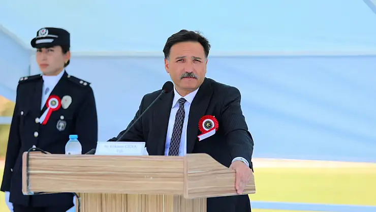 Vali Gökmen Çiçek, polis mezuniyet törenine katıldı