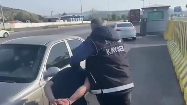 Valiz içinde 4 kilogram metamfetamin ele geçirildi