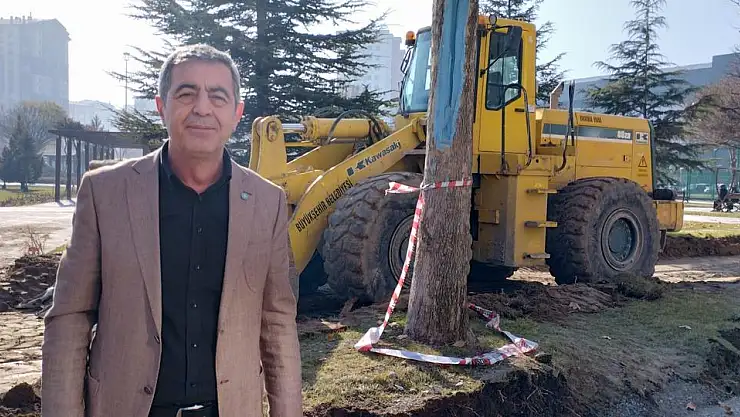 VATANDAŞA GÖRE DEĞİL ŞAHSA GÖRE HİZMET EDİLİYOR