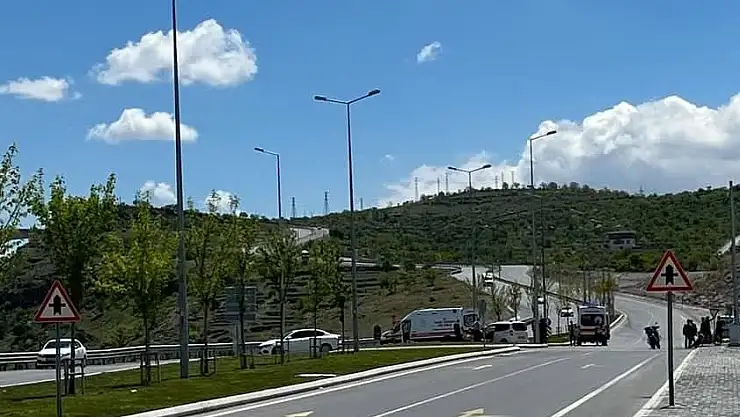 Viyadükte kaza: 3 yaralı