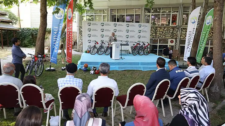 YAHYALI'DA ÇOCUKLAR HEM YARIŞTI HEM KAZANDI