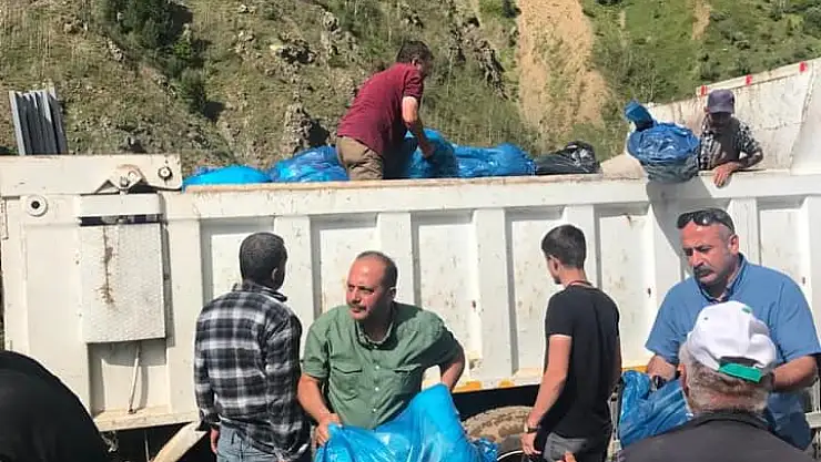 Yardım malzemeleri Dokumacılar Köyüne Ulaştırıldı