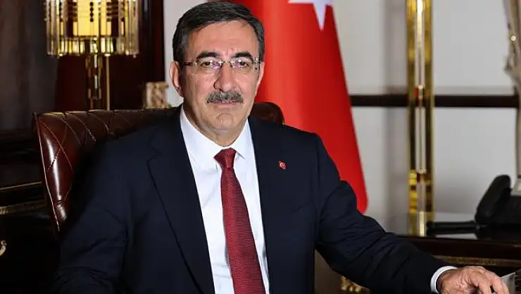Yılmaz'dan İşsizlikle İlgili Açıklama