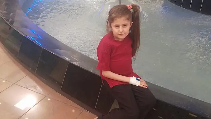 Zeynep'in tek umudu karaciğer nakli