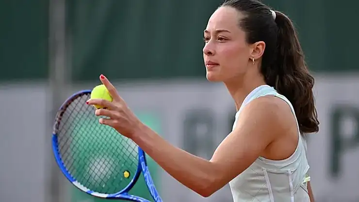 Zeynep Sönmez Wimbledon'da 3. tura yükseldi