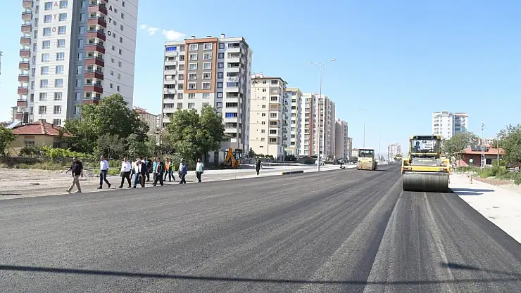 Zümrüt de asfaltlama çalışmaları