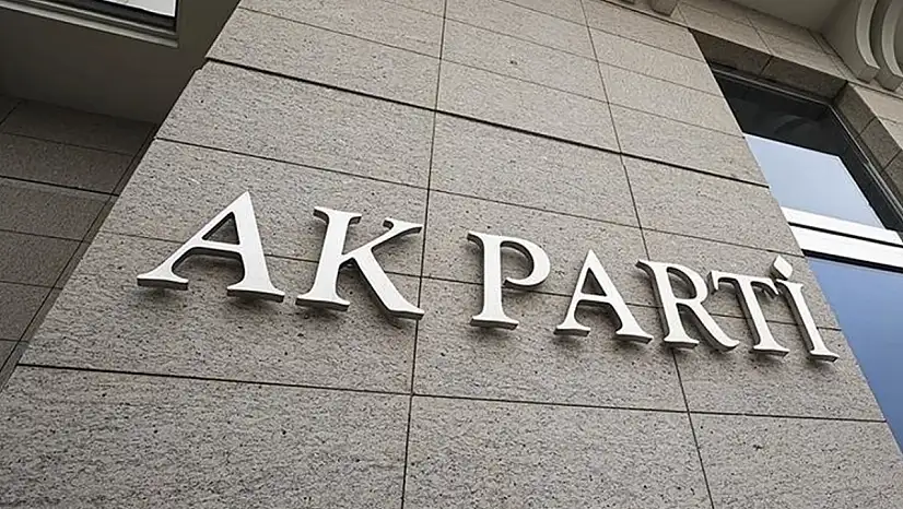 AK Parti üç ilçe başkanını görevden aldı