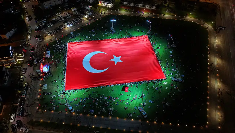 Dünyanın En Büyük Türk Bayrağı Talas'ta Açıldı