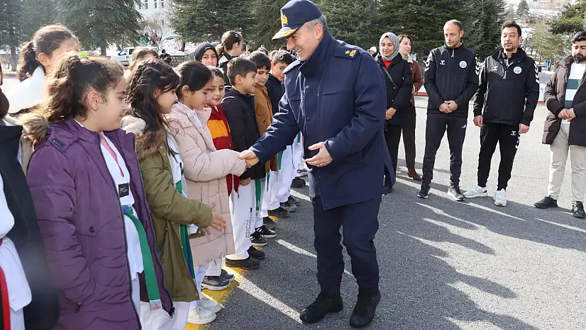 ERVA Spor Okullarından Jandarmaya Yarıyıl Ziyareti