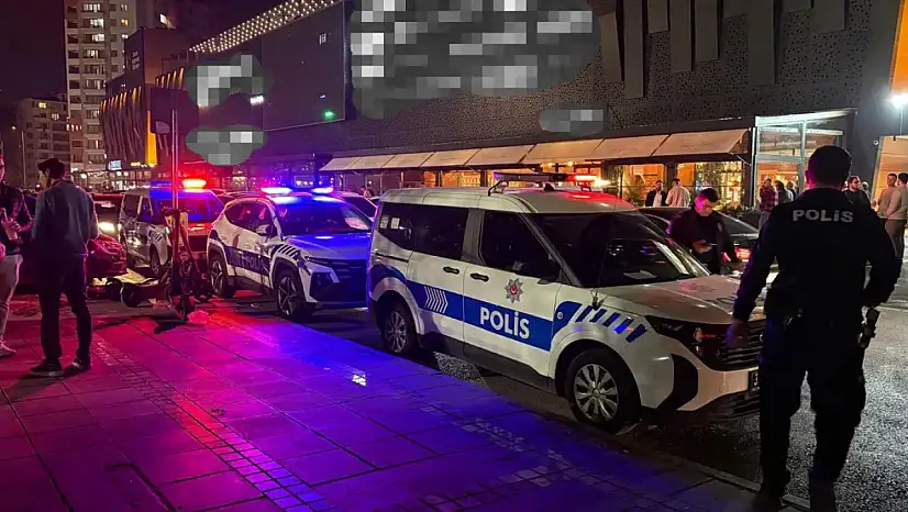 Kayseri'de avm önündeki parkta bıçaklı kavga: 1 yaralı