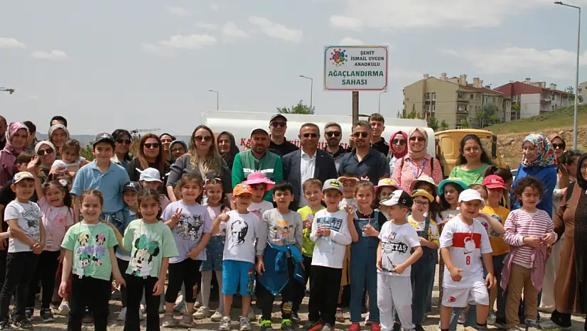 Kayseri'de miniklerden 500 fidanlık doğa sevgisi