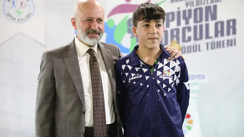 Kocasinan'ın Milli sporcusu Kenan Eren Kahraman dünya ikincisi