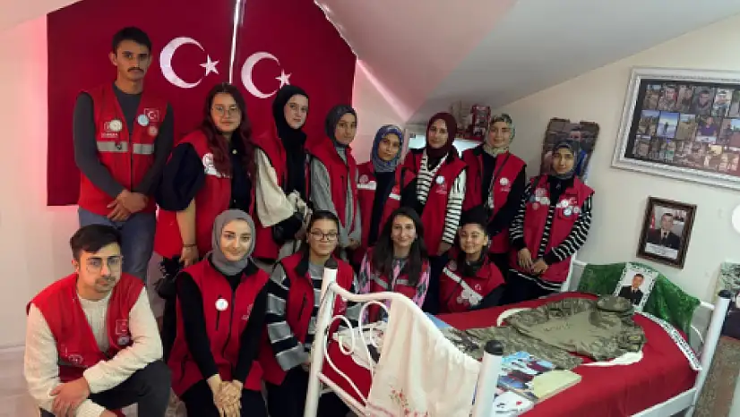 Şehit ailesine anlamlı ziyaret