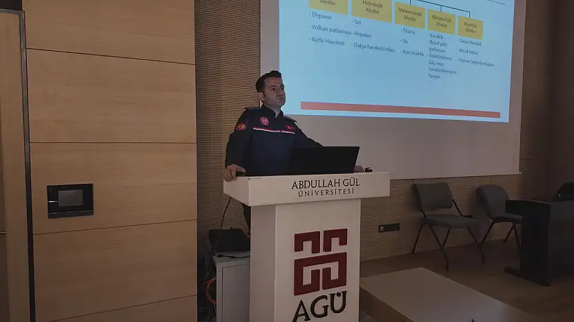 AGÜ'de afet ve yangın farkındalık eğitimi