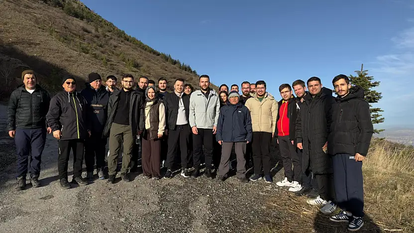 Başkan Büyükkılıç Gençlerle Ali Dağı'nda Yürüdü