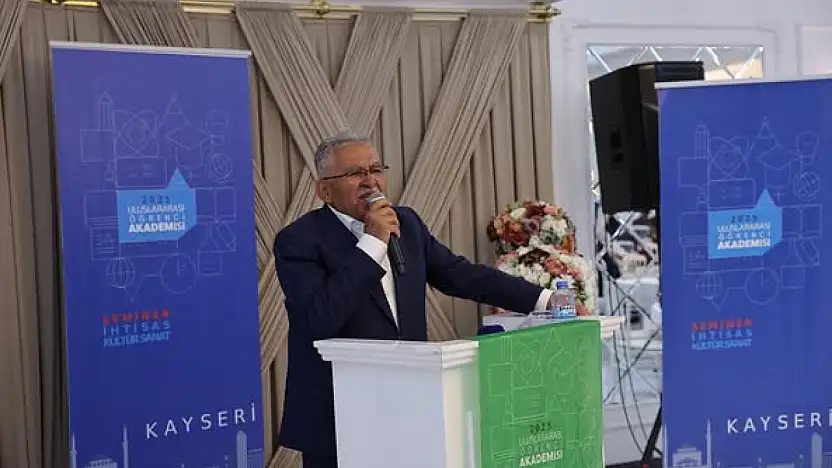 Başkan Büyükkılıç, Kayseri'deki Uluslararası Öğrencilerle Buluştu