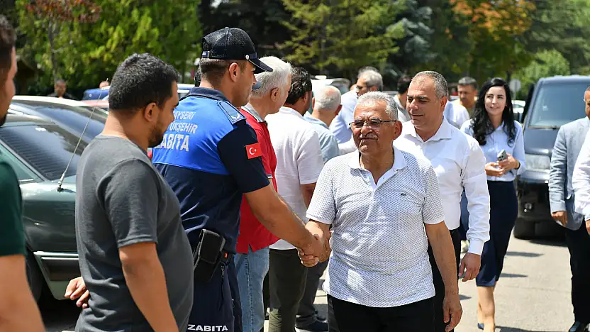 Başkan Büyükkılıç, personelle bir araya geldi
